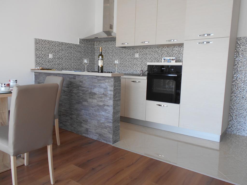 Apartment Cherry Kaštela Eksteriør bilde