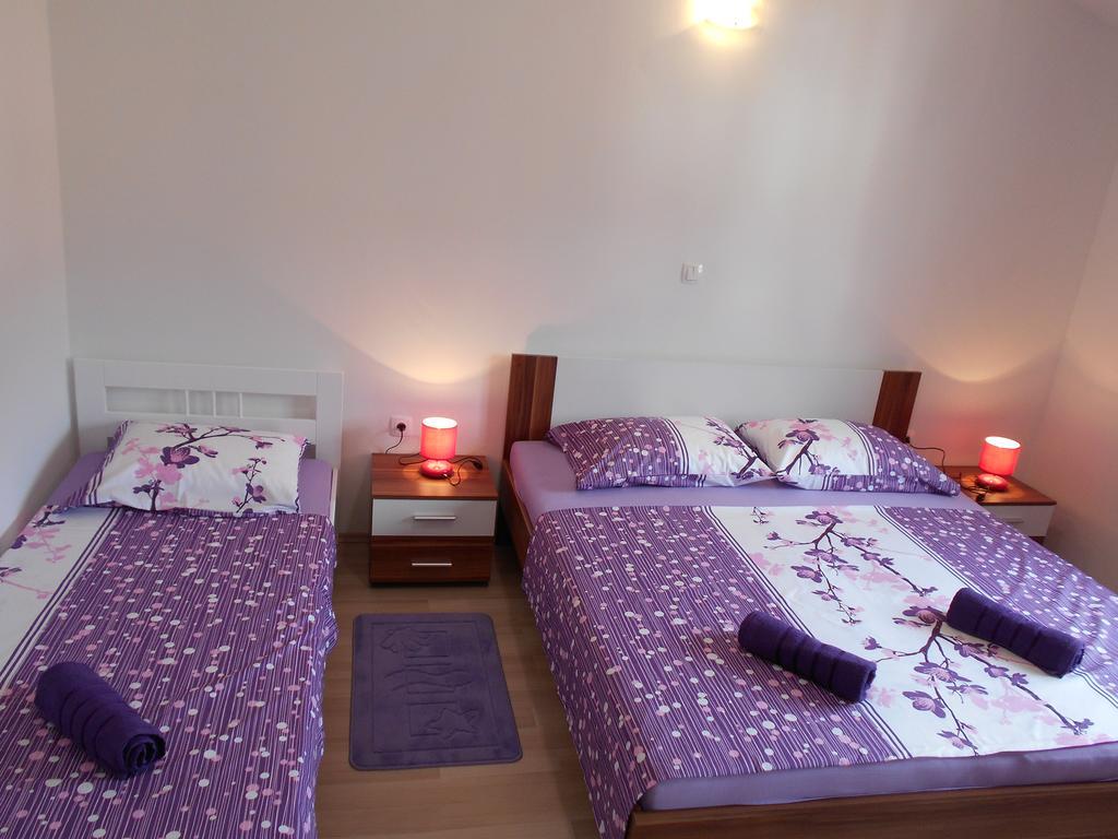 Apartment Cherry Kaštela Eksteriør bilde