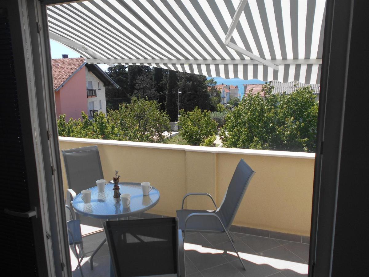 Apartment Cherry Kaštela Eksteriør bilde